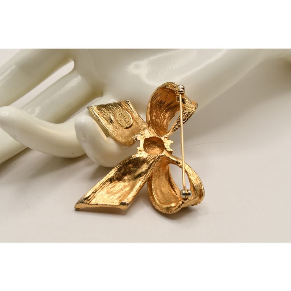 Vintage Gay Boyer Gold Tone Bow Brooch Textured Ribbon Signed - Picture 4 of 11
